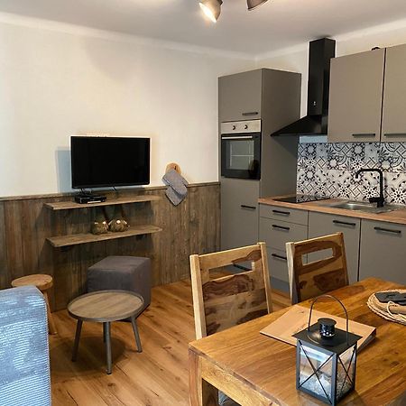 Appartement Brettljause Ferienhaus Fuenf Sinne Döbriach Eksteriør billede