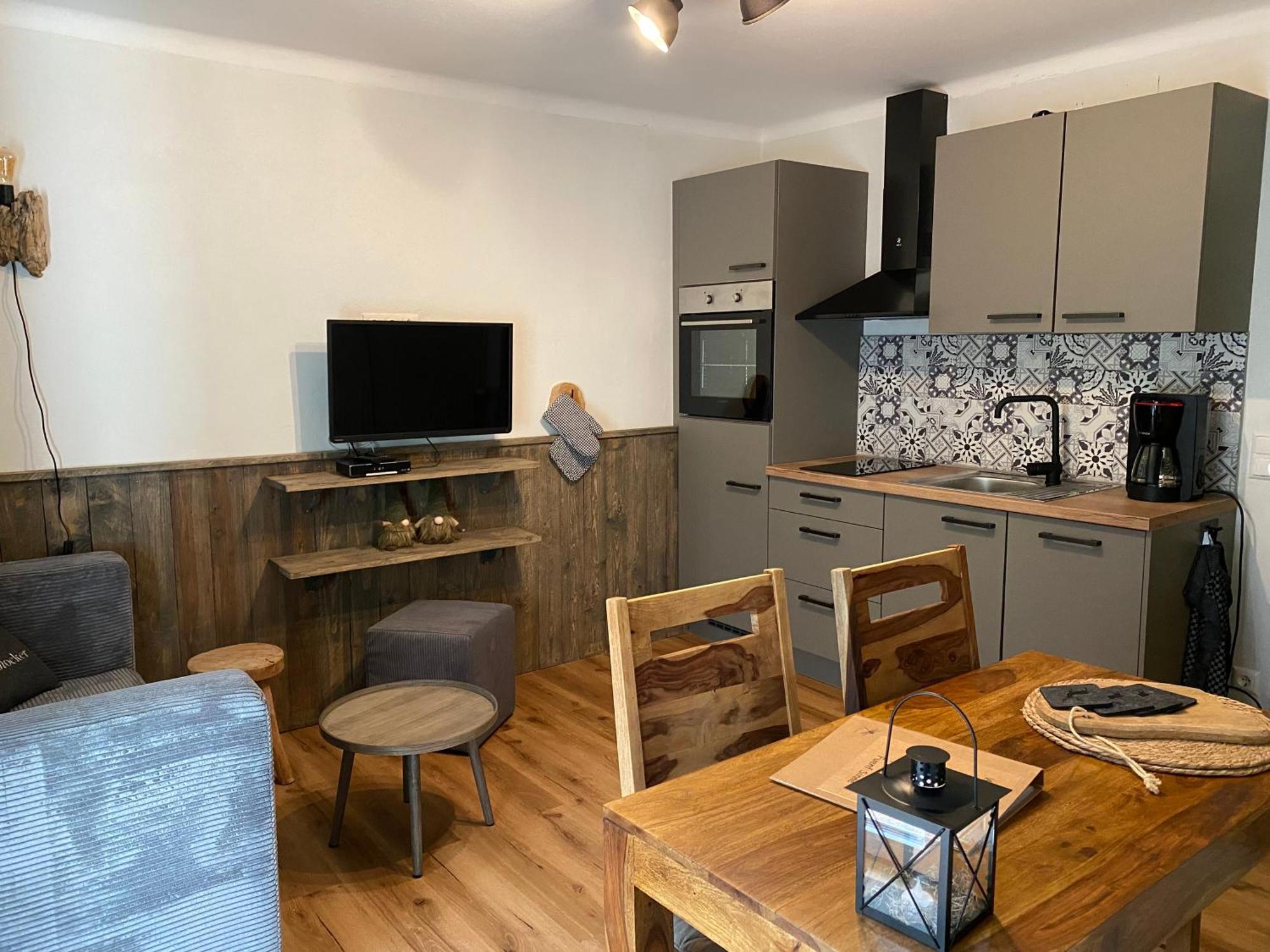 Appartement Brettljause Ferienhaus Fuenf Sinne Döbriach Eksteriør billede